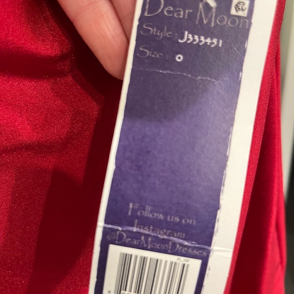 DEAR MOON NWT Sleeveless Round Neck Cut-Out X-Back Sateen Sheath Dress Red Sz 0 - Picture 8 of 10